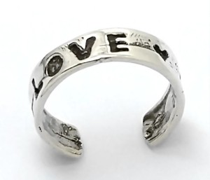 Sterling Silver "Love" And Hearts Toe Ring